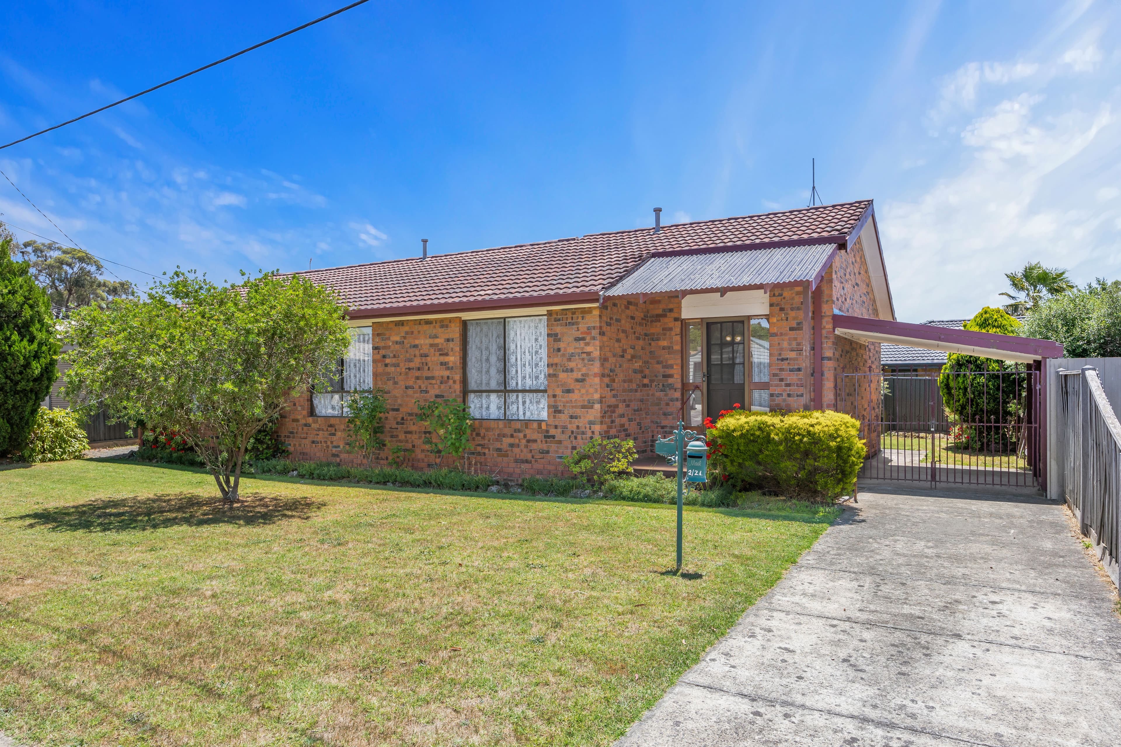 24 Bradby Avenue, Mount Clear VIC 3350, Mount Clear - Thumbnail 2