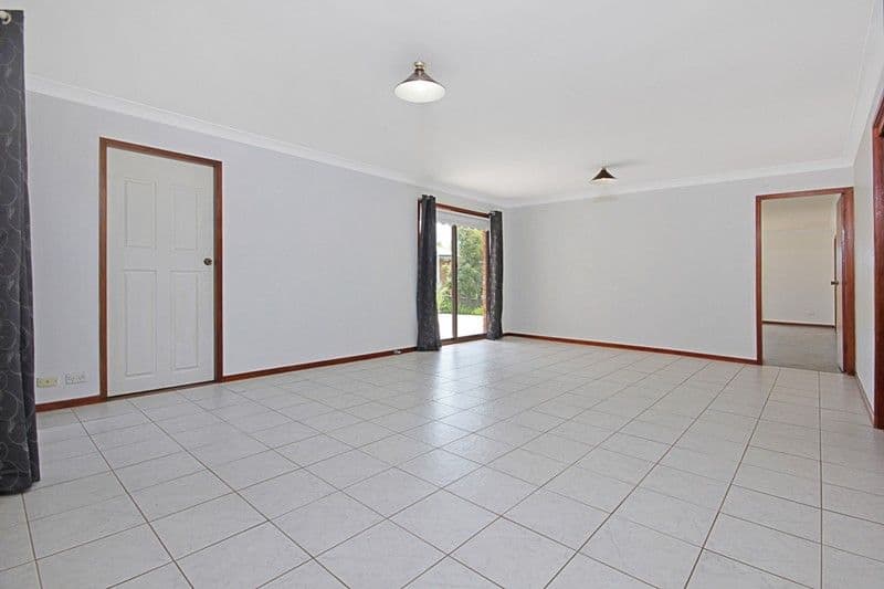 4 Blaxland Court, SUNSHINE BAY NSW 2536, Sunshine Bay - Thumbnail 4