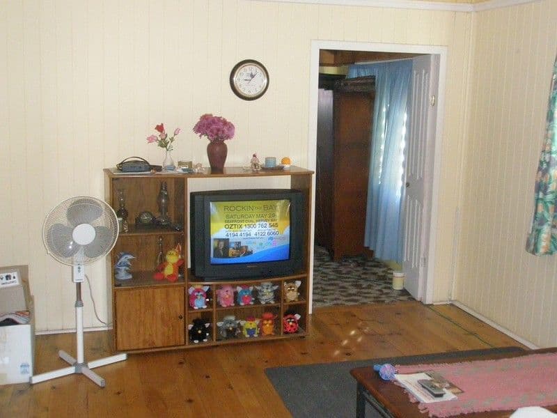 91 Branyan Street, SVENSSON HEIGHTS QLD 4670, Svensson Heights - Thumbnail 4