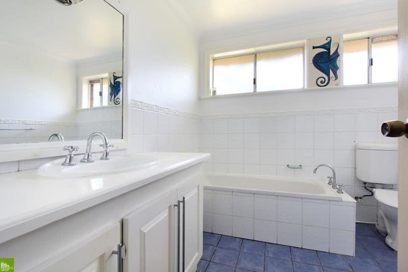 73 Derribong Drive, CORDEAUX HEIGHTS NSW 2526, Cordeaux Heights - Thumbnail 4