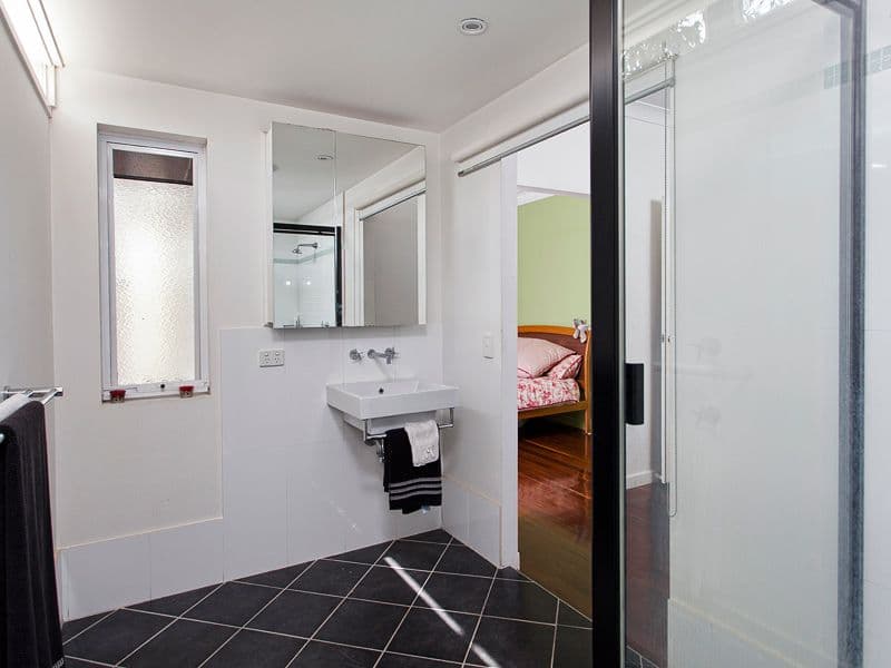 26 Outlook Crescent, Bardon QLD 4065, Bardon - Thumbnail 8