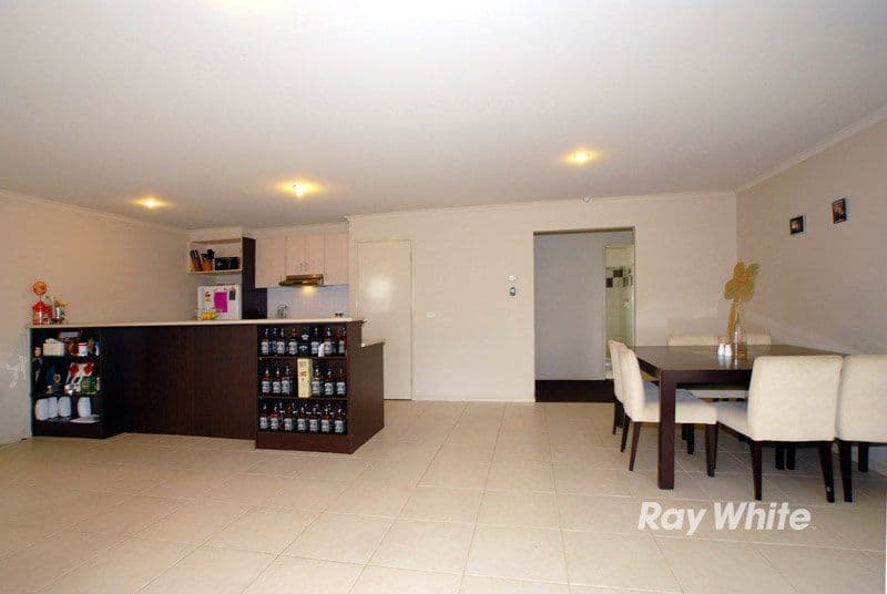4 Robusta Avenue, CRANBOURNE VIC 3977, Cranbourne - Thumbnail 8