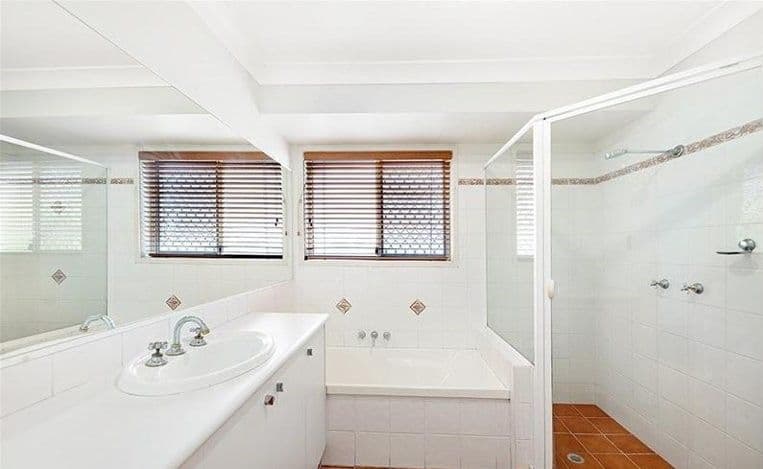 31 Arun Drive, Arundel QLD 4214, Arundel - Thumbnail 3