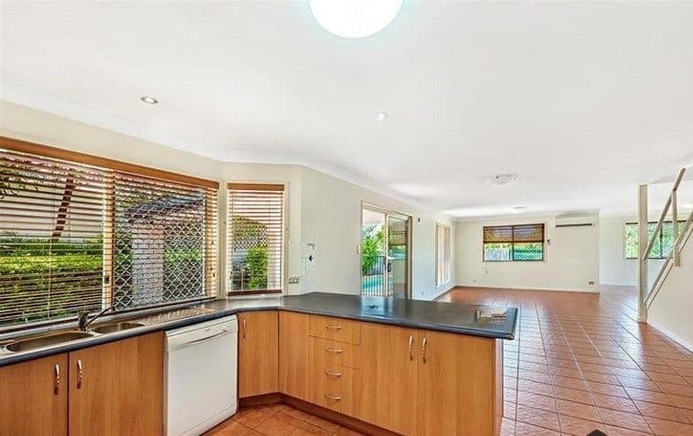 31 Arun Drive, Arundel QLD 4214, Arundel - Thumbnail 5