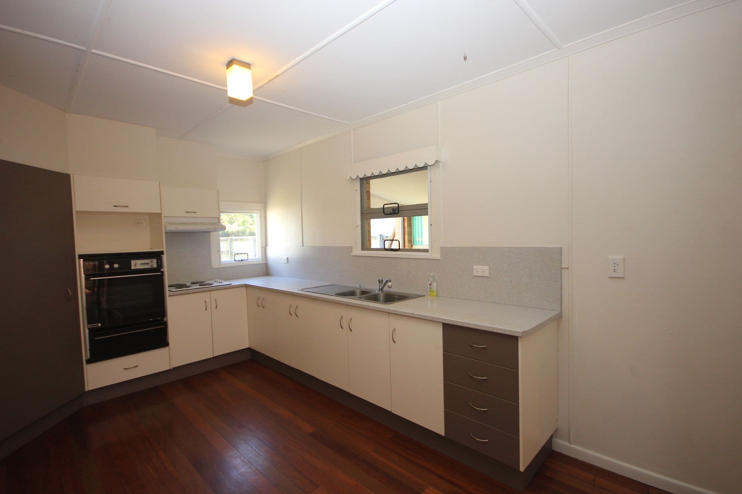 34 Leyte Avenue, PALM BEACH QLD 4221, Palm Beach - Image 1