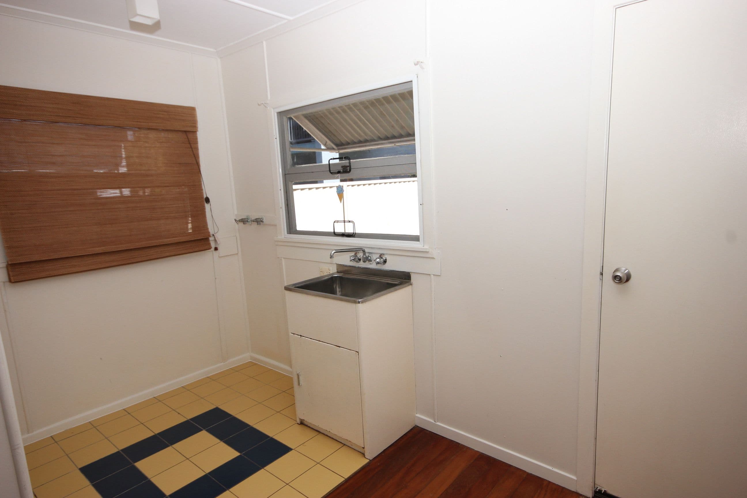 34 Leyte Avenue, PALM BEACH QLD 4221, Palm Beach - Thumbnail 4