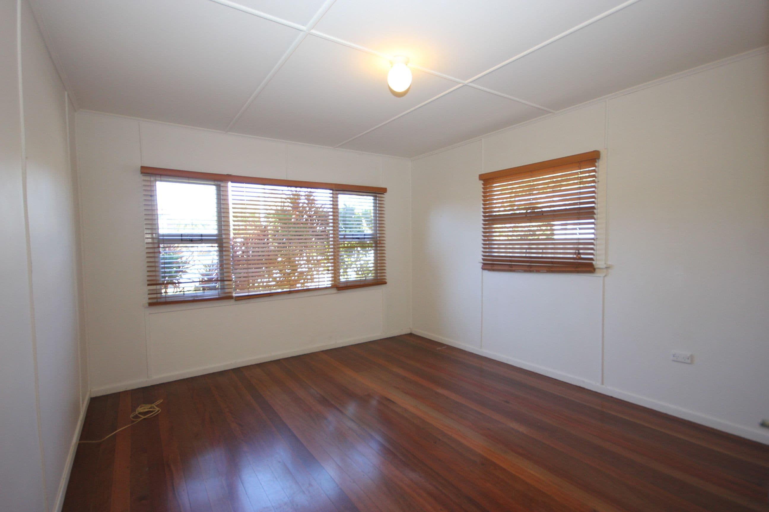 34 Leyte Avenue, PALM BEACH QLD 4221, Palm Beach - Thumbnail 7