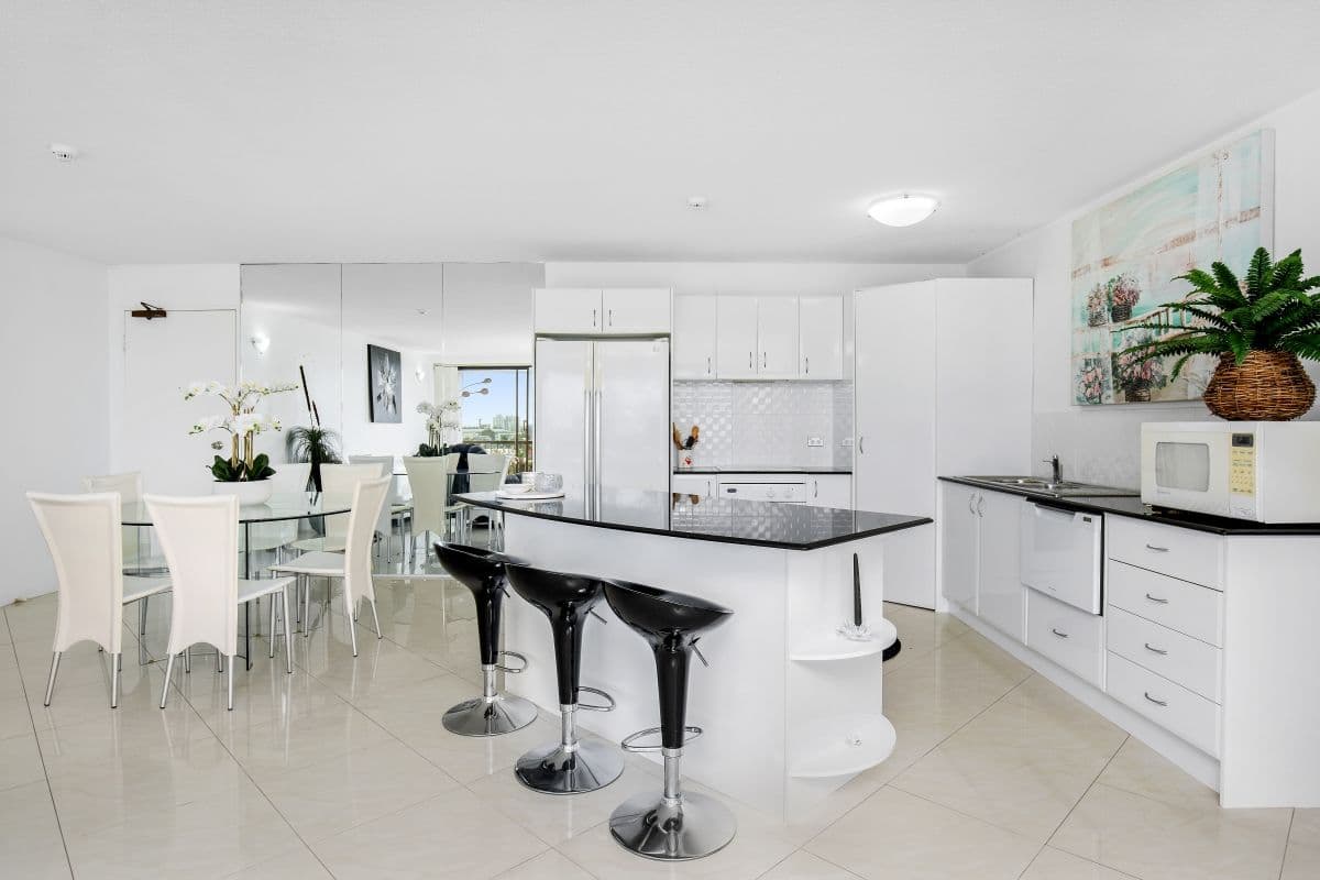 54 Hooker Boulevard, Mermaid Waters QLD 4218, Mermaid Waters - Thumbnail 3
