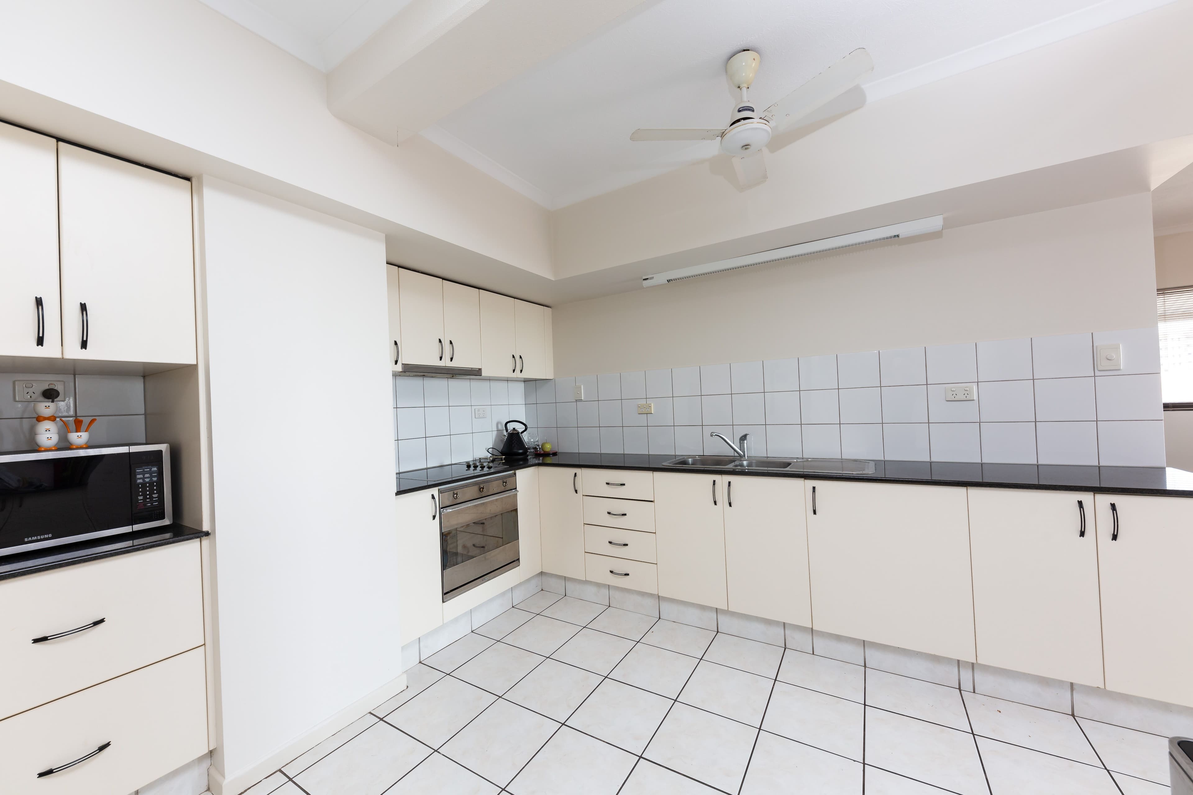 24 Harry Chan Avenue, DARWIN CITY NT 0800, Darwin City - Thumbnail 3