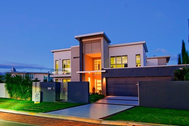16 Hampton Court, SOVEREIGN ISLANDS QLD 4216, Sovereign Islands - Image 1