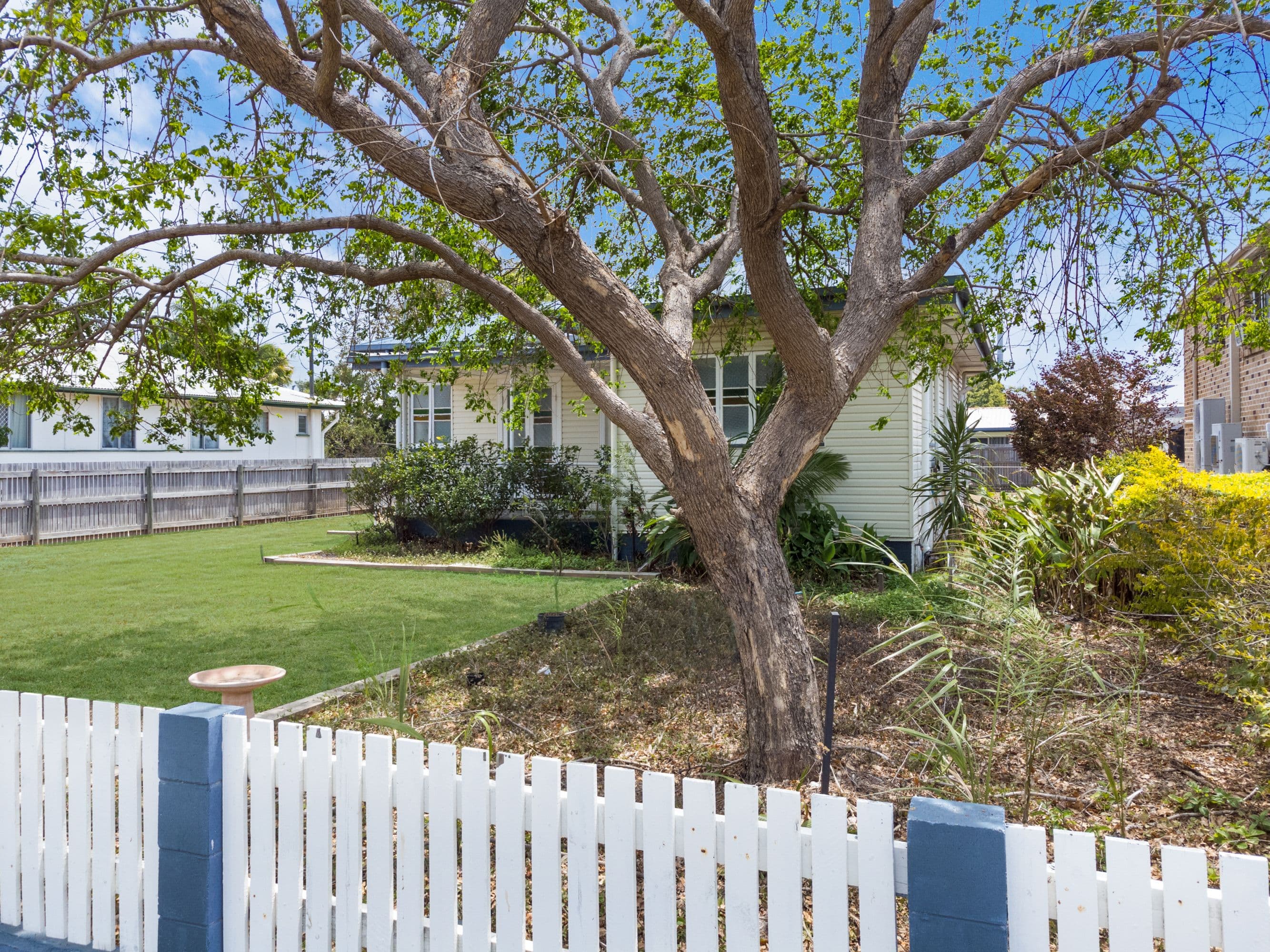 61 Marks Street, Hermit Park QLD 4812, Hermit Park - Thumbnail 2