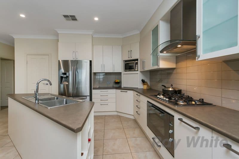 115 Perry Barr Road, Hallett Cove SA 5158, Hallett Cove - Thumbnail 8