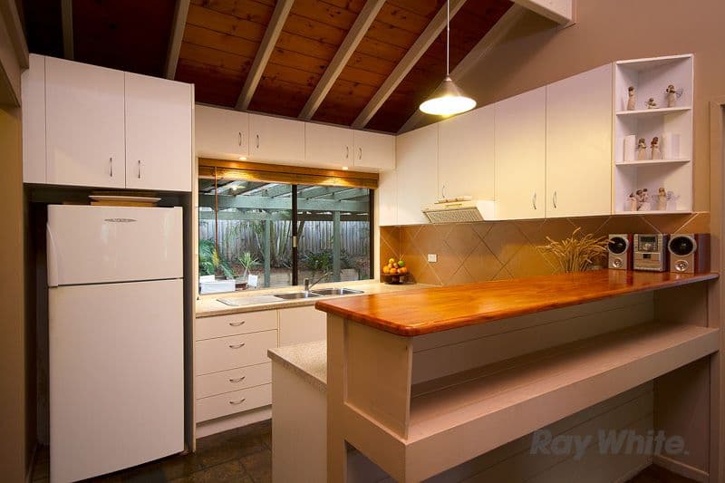 24 Langlo Street, RIVERHILLS QLD 4074, Riverhills - Thumbnail 4
