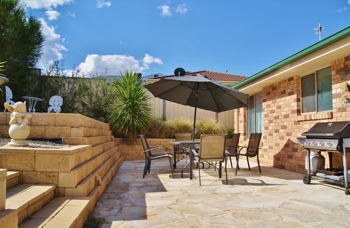 11 Petticoat Lane, YOUNG NSW 2594, Young - Thumbnail 2