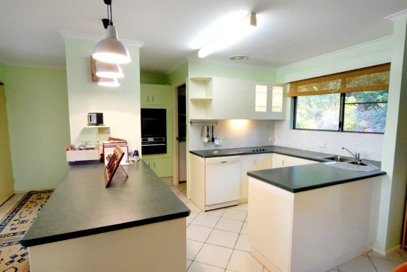 4 Eshelby Drive, CANNONVALE QLD 4802, Cannonvale - Thumbnail 4