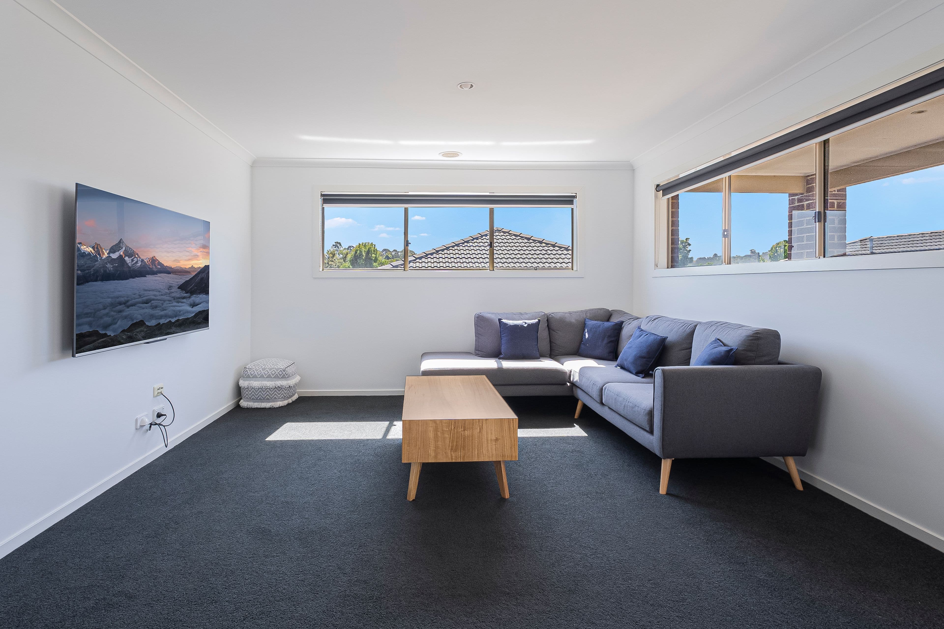 13 Cascade Way, Pakenham VIC 3810, Pakenham - Thumbnail 2