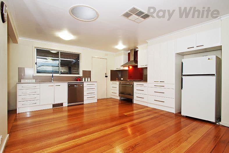 58 SEVENOAKS Avenue, Croydon VIC 3136, Croydon - Thumbnail 4