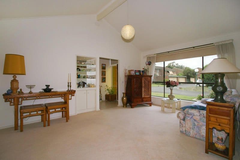 4 Everest Drive, CHELTENHAM VIC 3192, Cheltenham - Thumbnail 2