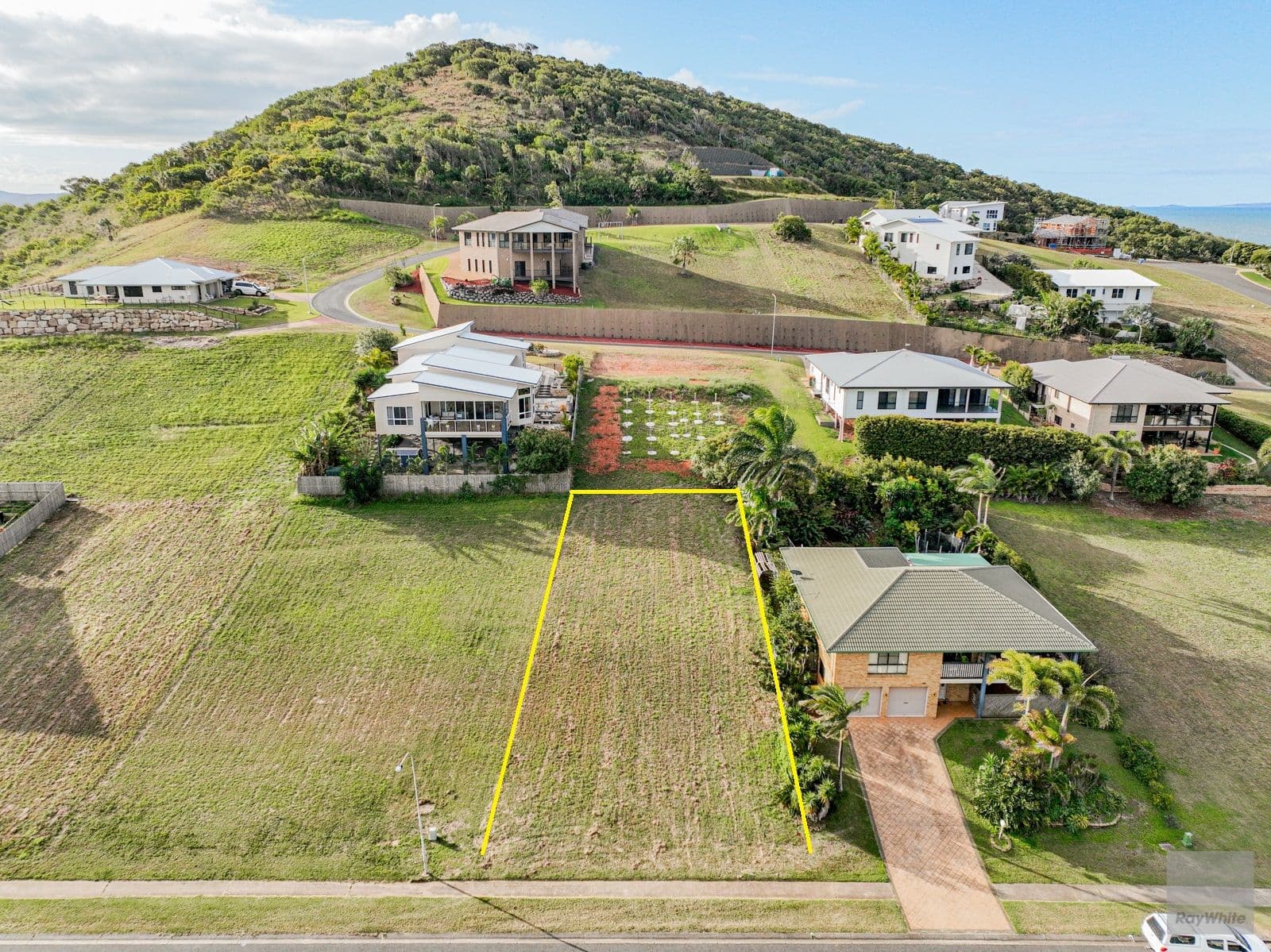 13 Haven Road, Emu Park QLD 4710, Emu Park - Thumbnail 2