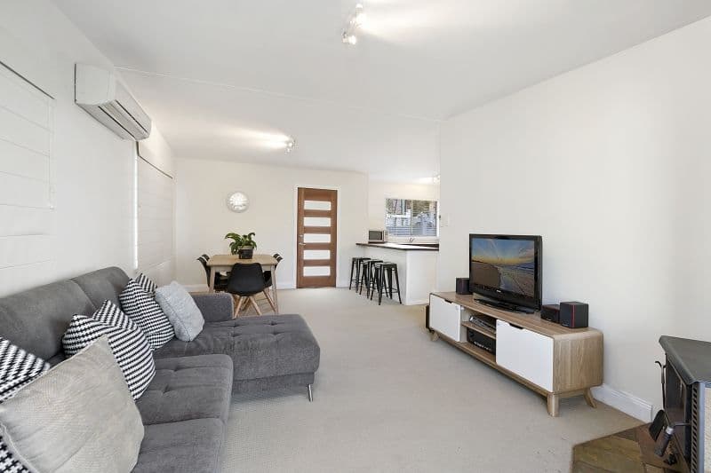 383 Lieutenant Bowen Drive, Bowen Mountain - Thumbnail 3