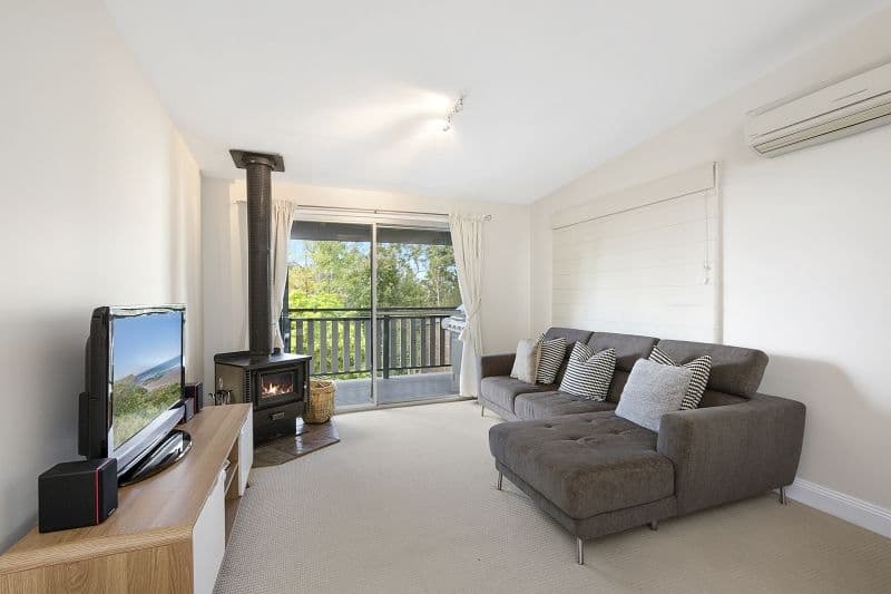 383 Lieutenant Bowen Drive, Bowen Mountain - Thumbnail 4