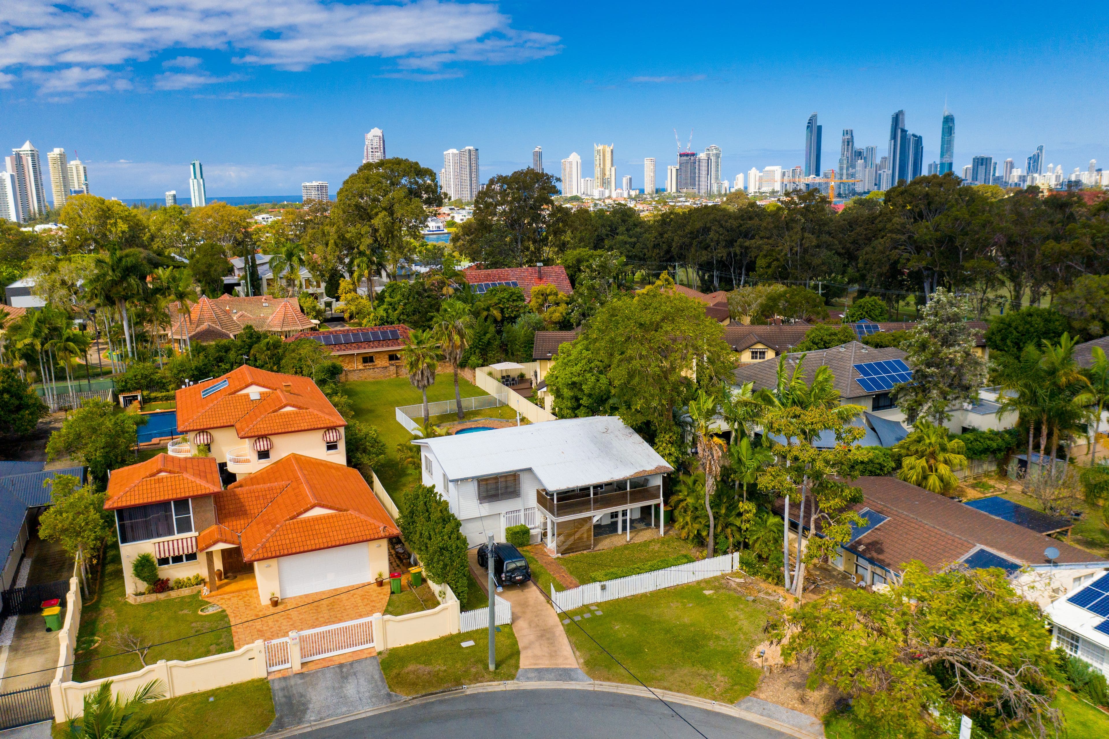 8 Harcourt Crescent, Southport QLD 4215, Southport - Thumbnail 5