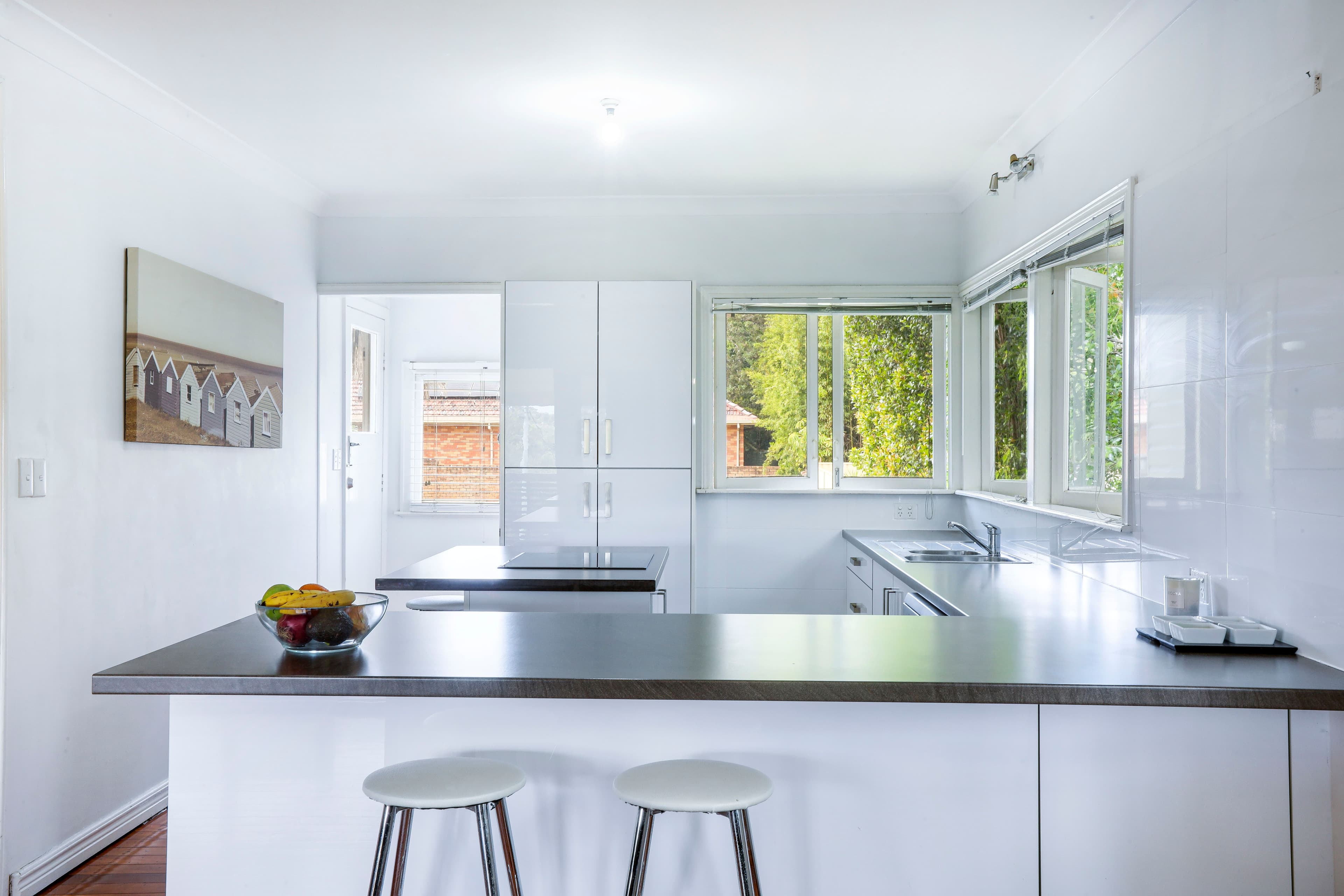 8 Harcourt Crescent, Southport QLD 4215, Southport - Thumbnail 6