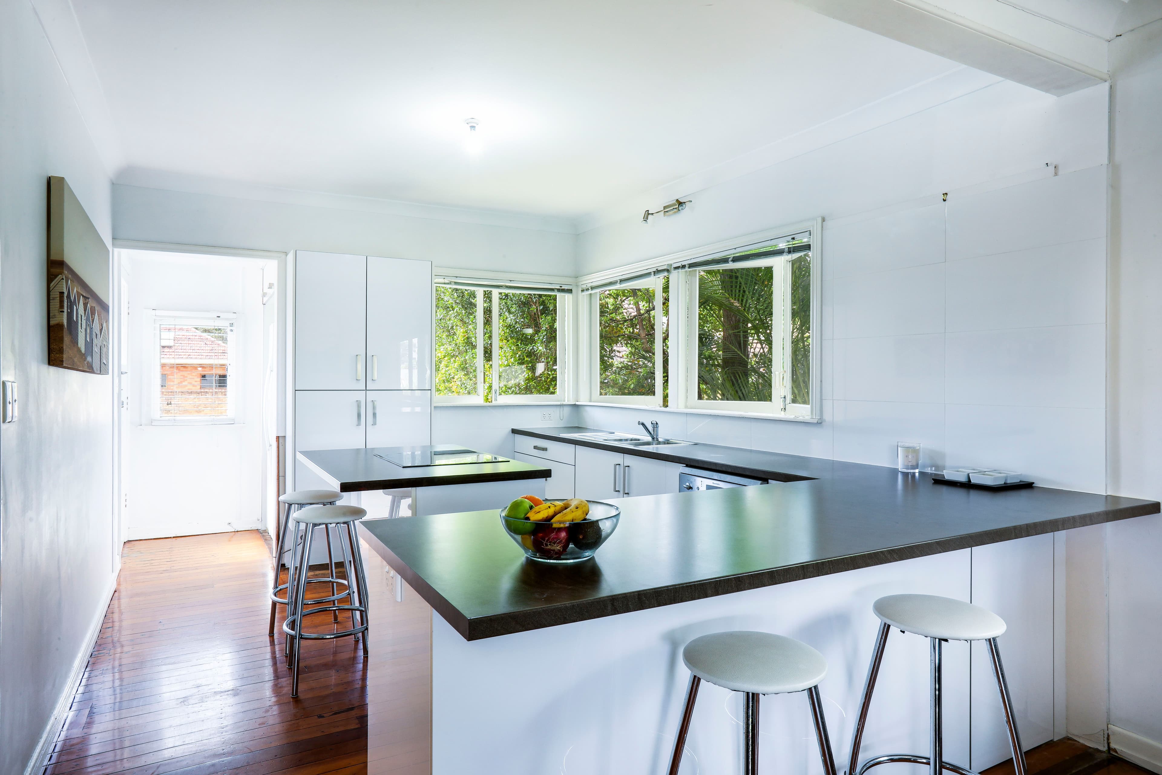8 Harcourt Crescent, Southport QLD 4215, Southport - Thumbnail 8