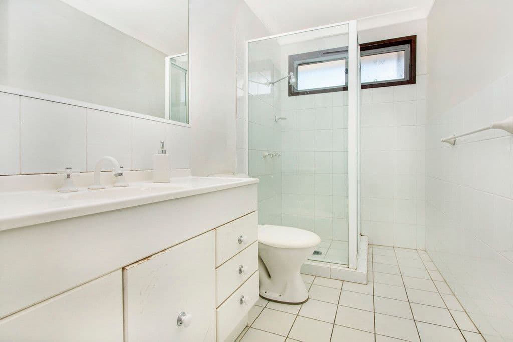 1 Santa Place, Bossley Park NSW 2176, Bossley Park - Thumbnail 4
