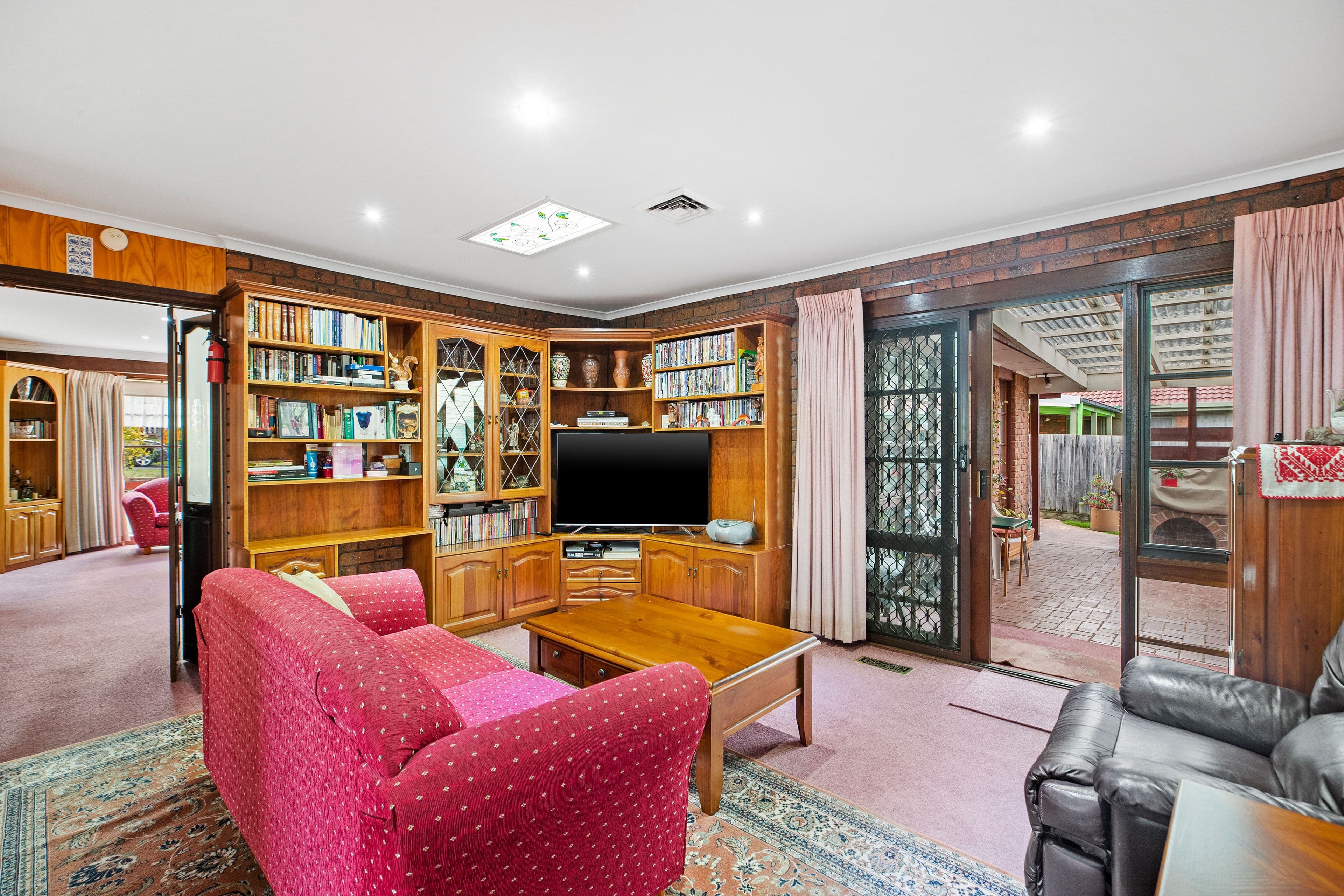 44 Huntingdon Drive, Wantirna South VIC 3152, Wantirna South - Thumbnail 4