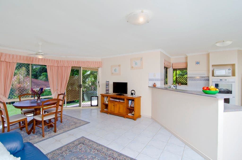 5 Bolgart Court, ELANORA QLD 4221, Elanora - Thumbnail 4