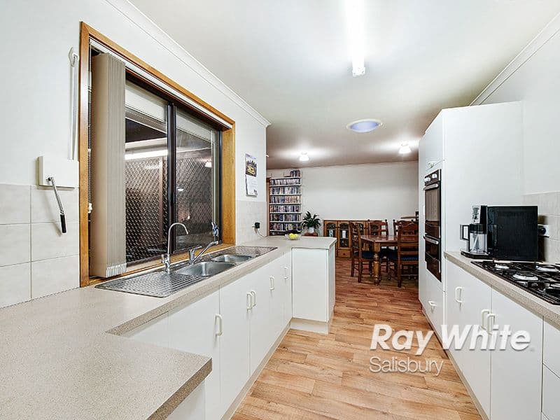 24 Petersens Parade, Salisbury Downs SA 5108, Salisbury Downs - Thumbnail 7