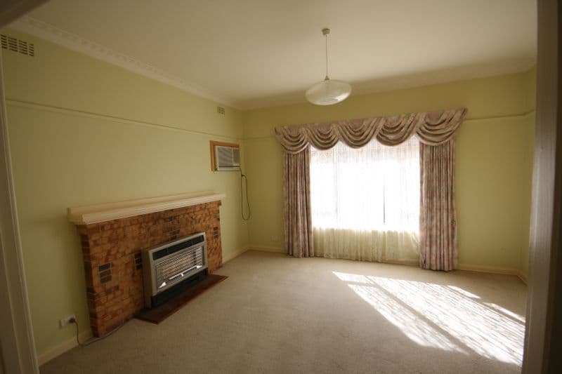 2 Dudley Street, ROCHESTER VIC 3561, Rochester - Thumbnail 3