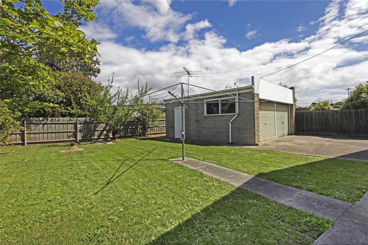 12 Watsons Road, NEWCOMB VIC 3219, Newcomb - Thumbnail 2