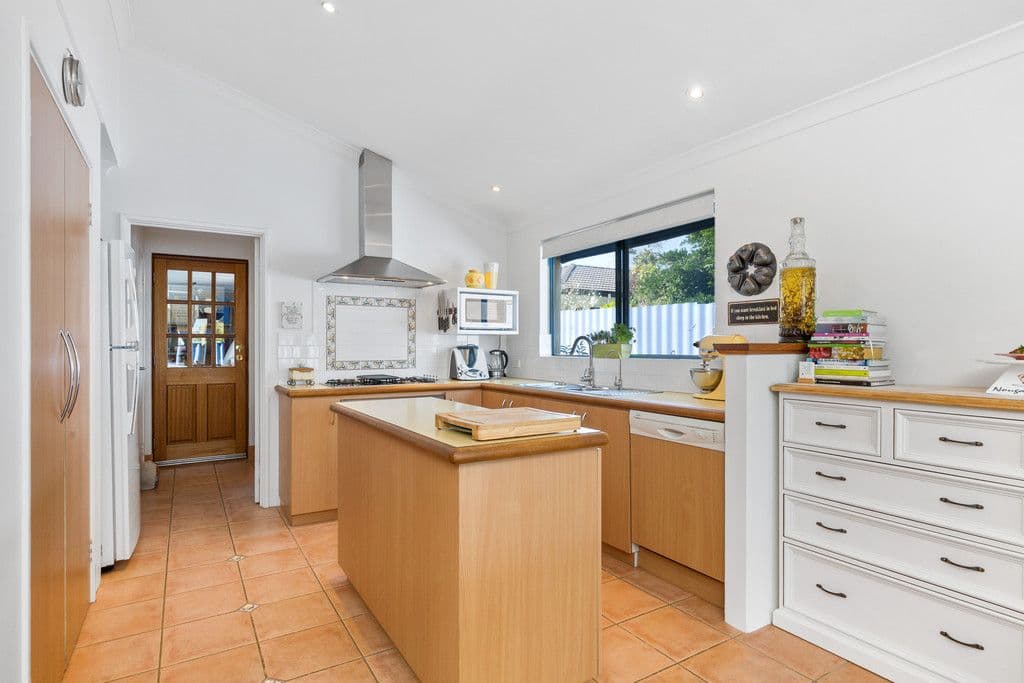 36a Norma Road, Alfred Cove WA 6154, Alfred Cove - Thumbnail 5