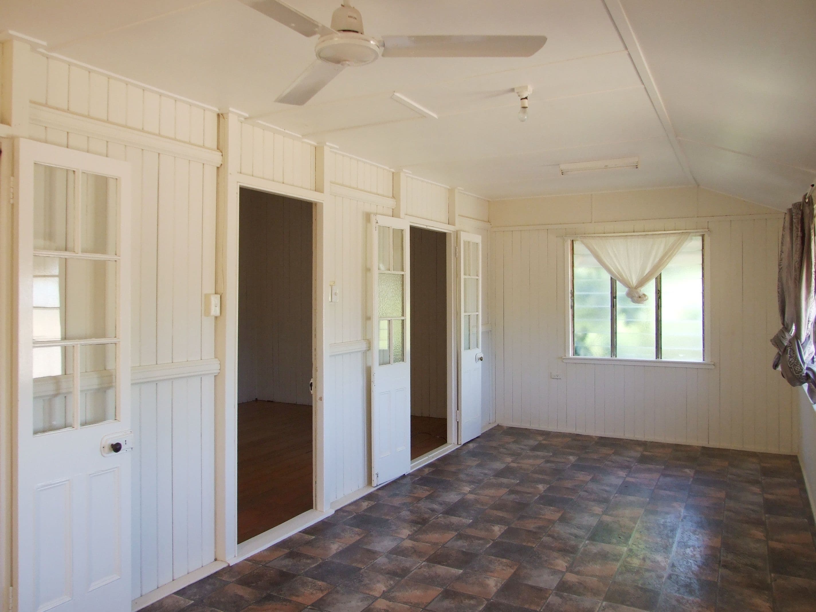 18 Wompoo Road, Longreach QLD 4730, Longreach - Thumbnail 2