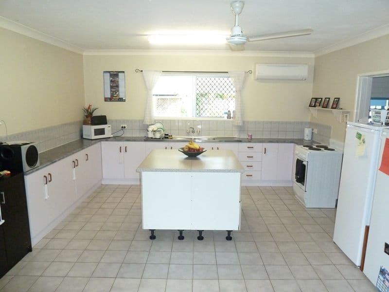 96 Maple Drive, ANDERGROVE QLD 4740, Andergrove - Thumbnail 2