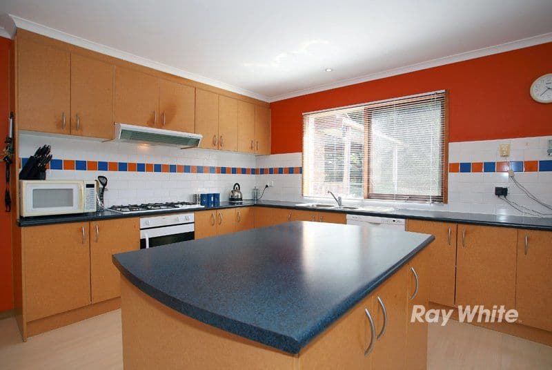 2 Murtoa Place, CRANBOURNE VIC 3977, Cranbourne West - Thumbnail 3