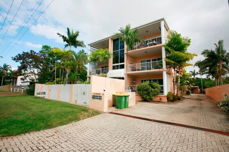 17  Lindsay Street, ROSSLEA QLD 4812, Rosslea - Image 1
