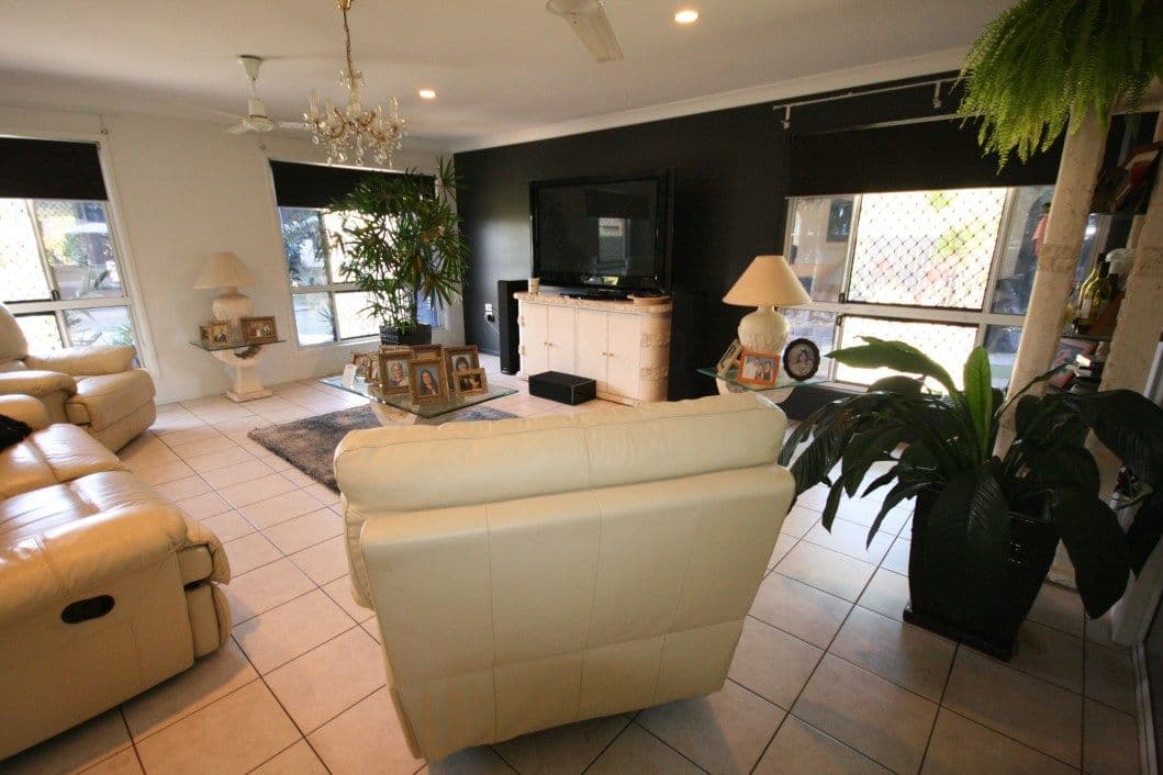 20 Lando Avenue, SARINA QLD 4737, Sarina - Thumbnail 4