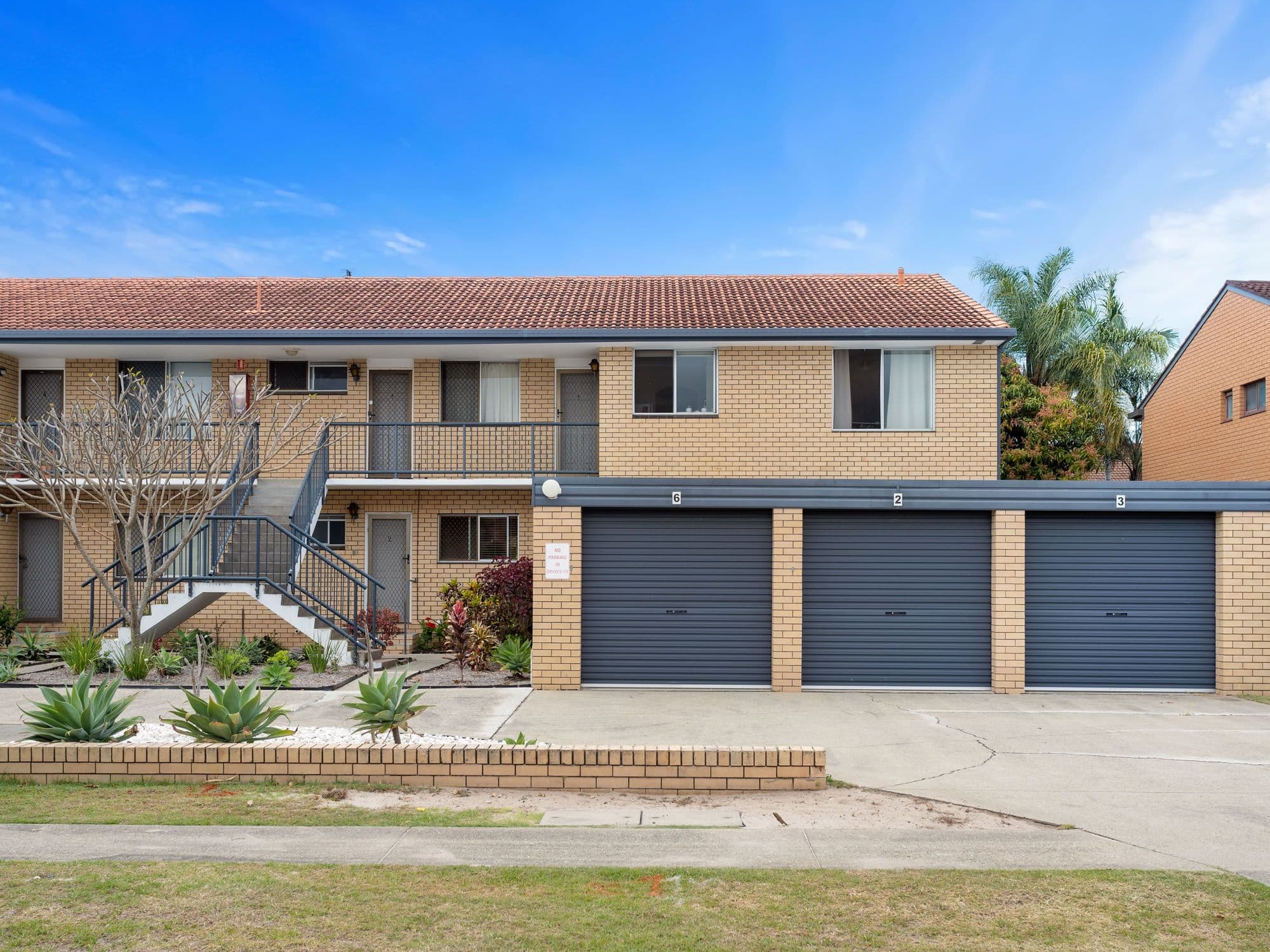 19 Sonia Street, Mermaid Waters QLD 4218, Mermaid Waters - Thumbnail 2