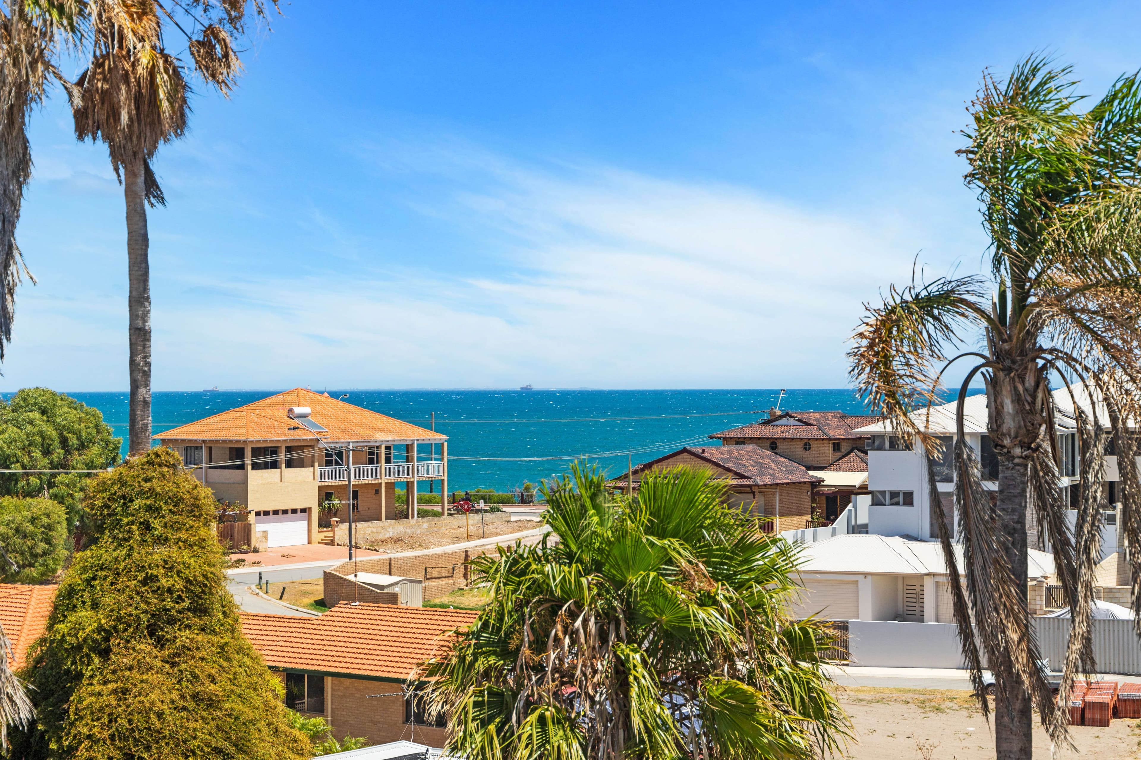 14 Clontarf Street, Sorrento WA 6020, Sorrento - Thumbnail 7