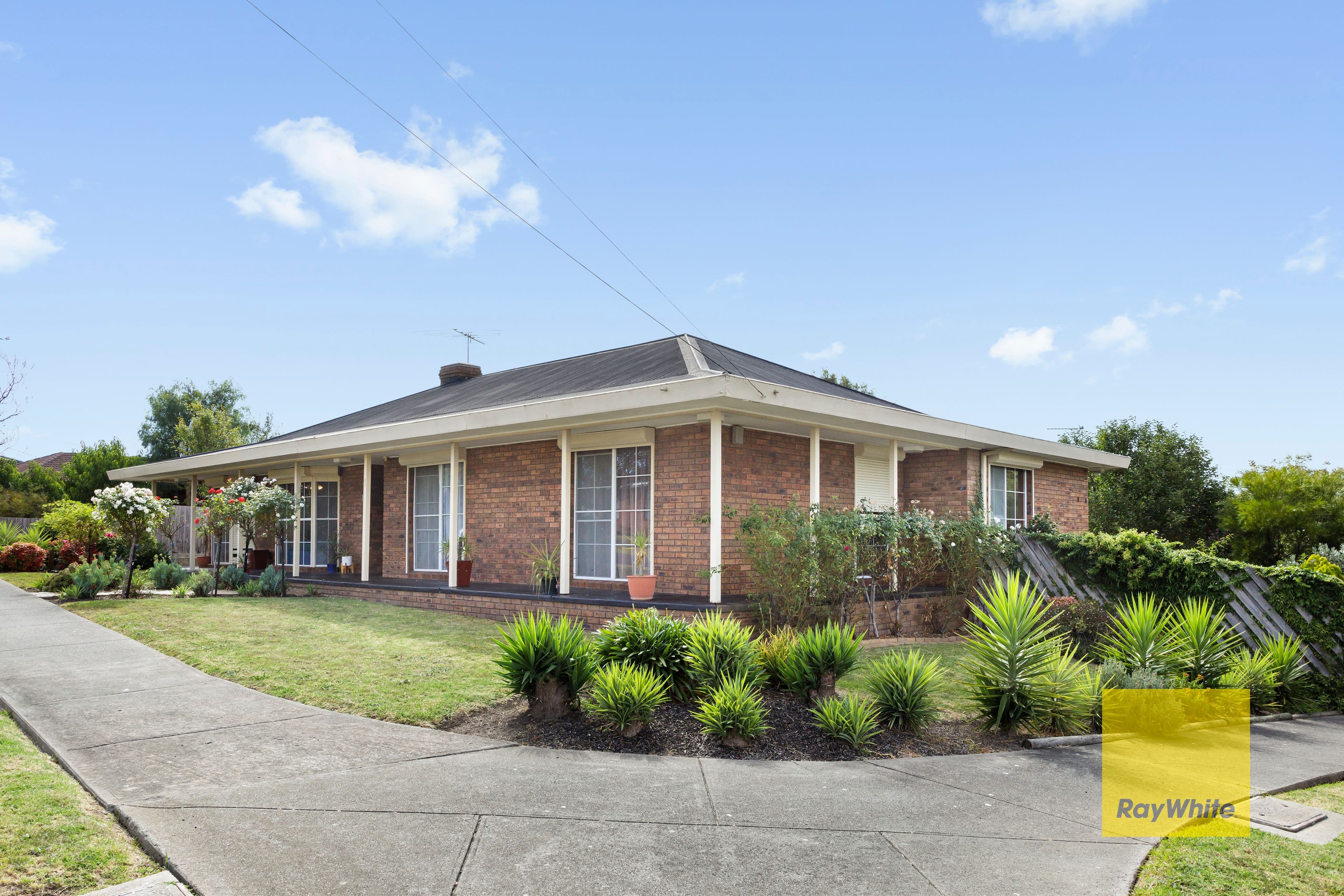 1 Southdown Crescent, Belmont VIC 3216, Belmont - Thumbnail 2