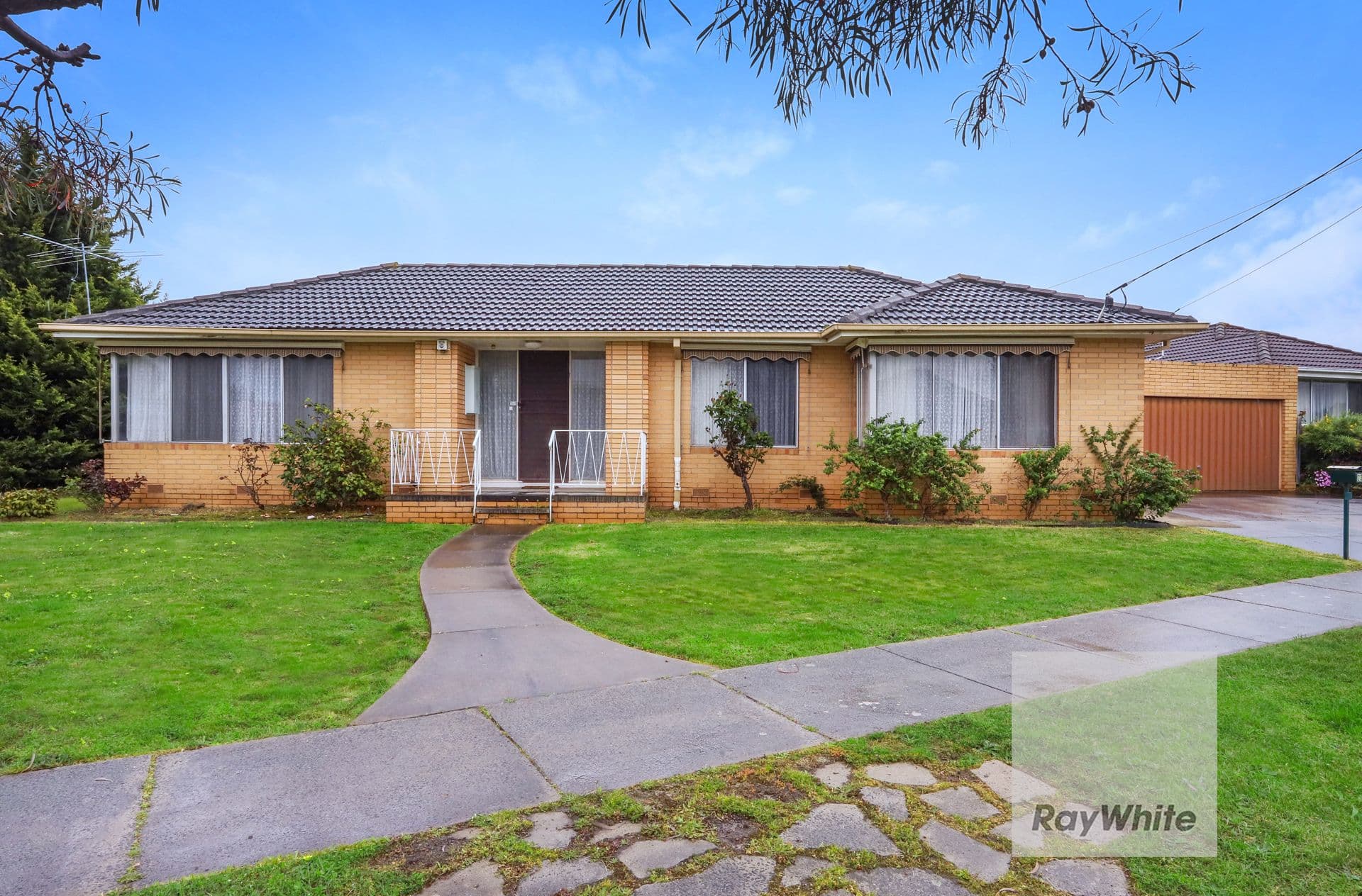 23 Burnleigh Drive, Gladstone Park VIC 3043, Gladstone Park - Thumbnail 2