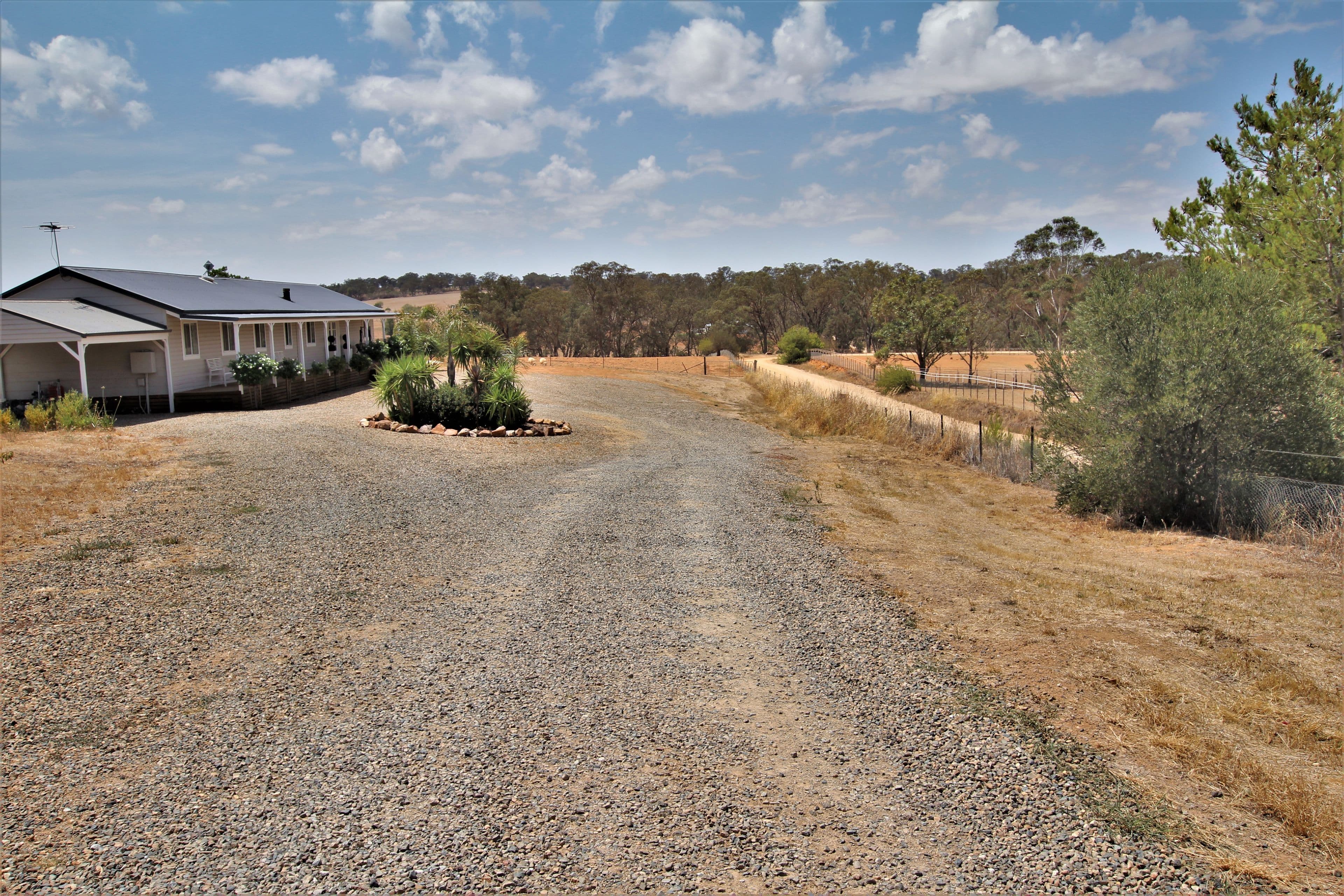 326 Olympic Highway, Young NSW 2594, Young - Thumbnail 2