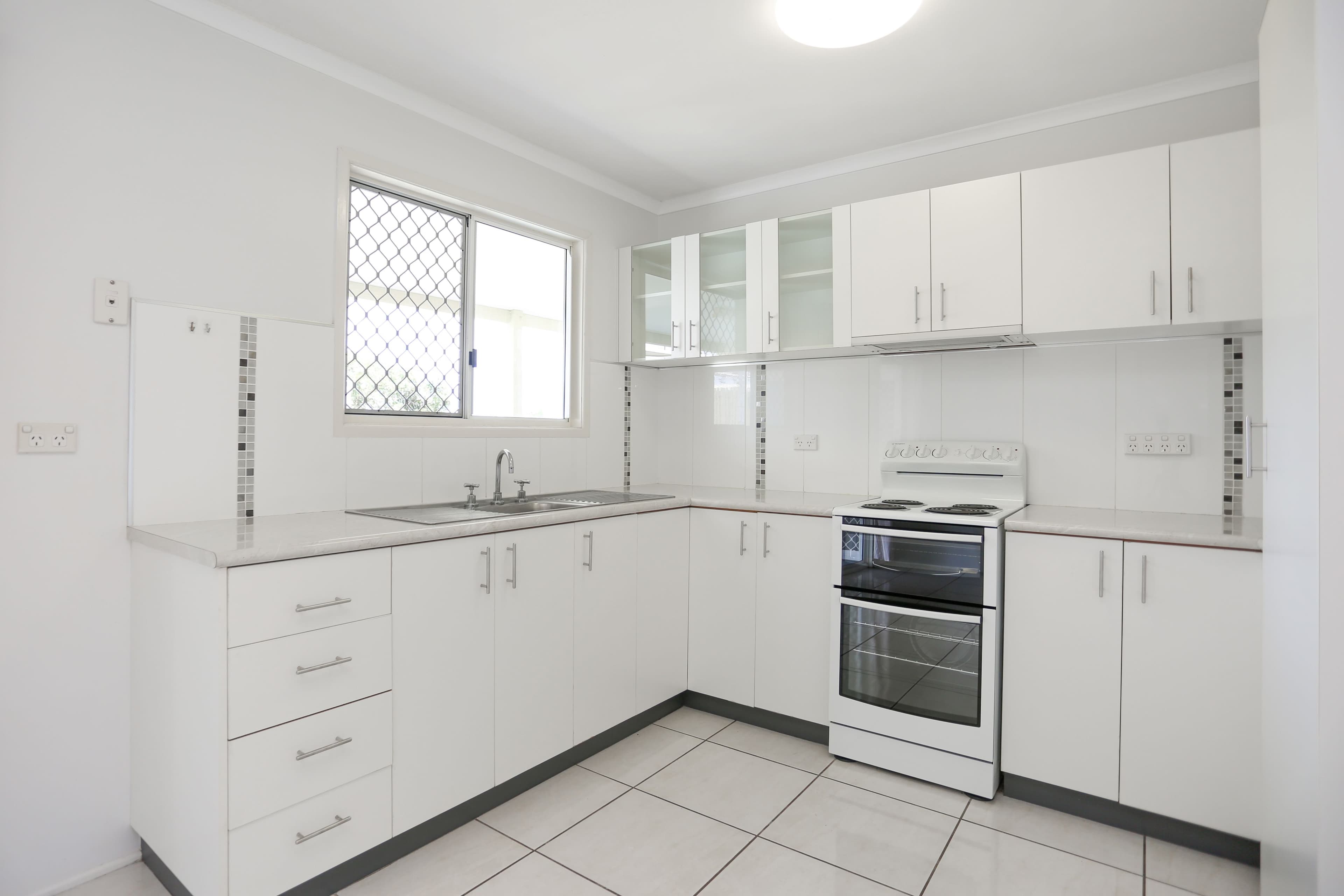10 Youngs Lane, Walkerston QLD 4751, Walkerston - Thumbnail 2