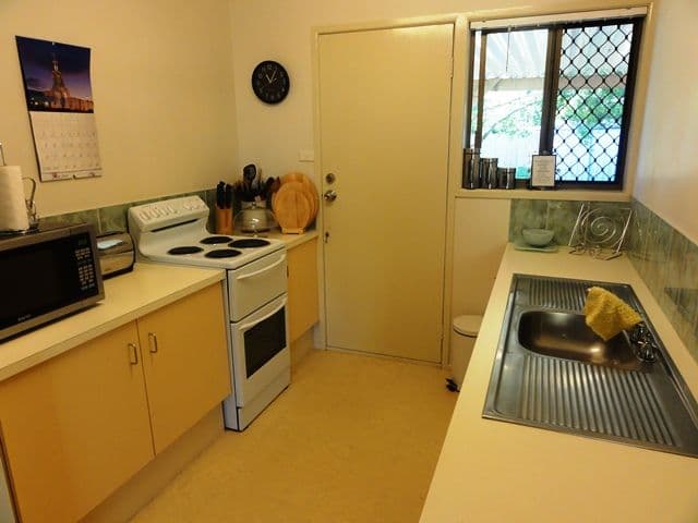 Unit 1, 106 Cumberland Drive, ALEXANDRA HILLS QLD 4161, Alexandra Hills - Thumbnail 2