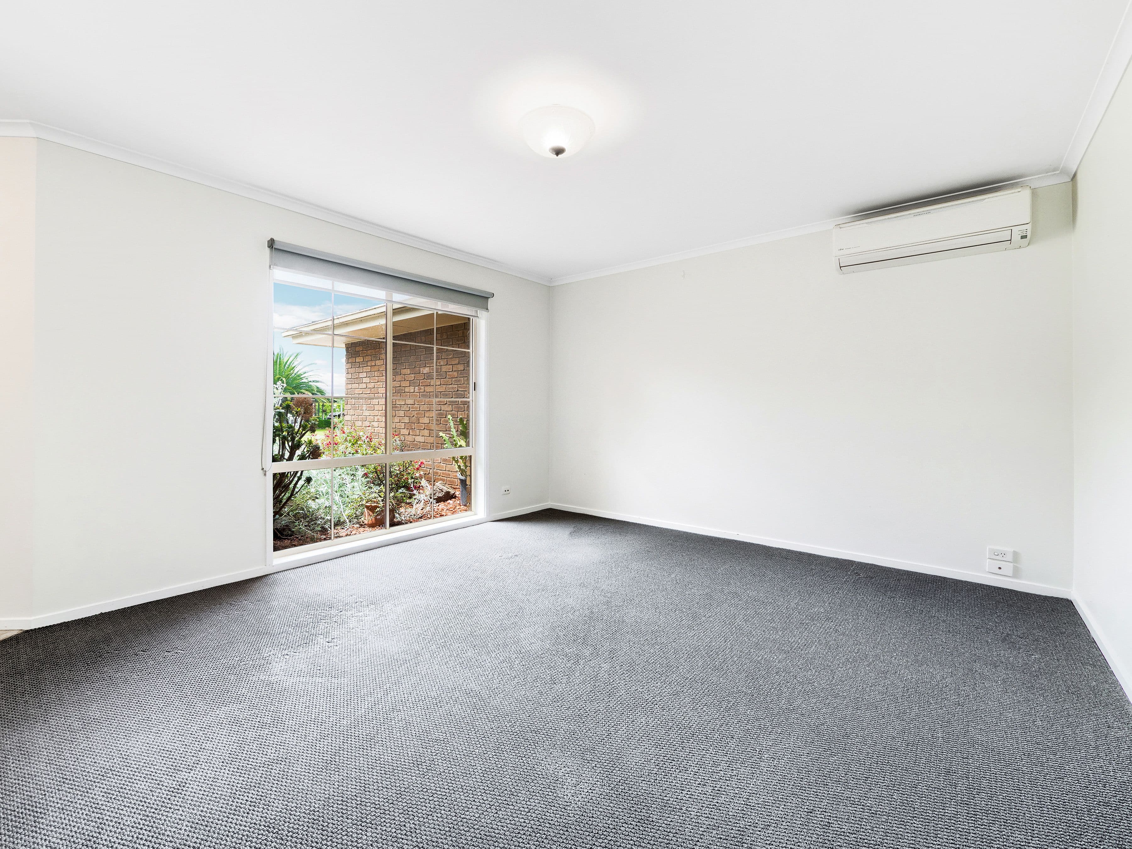 16 Paramount Way, Pakenham VIC 3810, Pakenham - Thumbnail 5