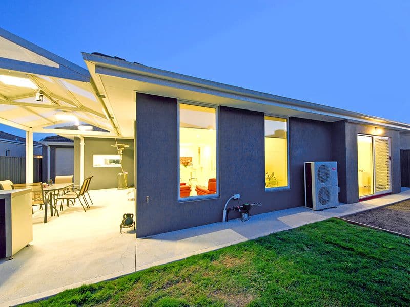 18 Poplar Boulevard, TARNEIT VIC 3029, Tarneit - Thumbnail 3