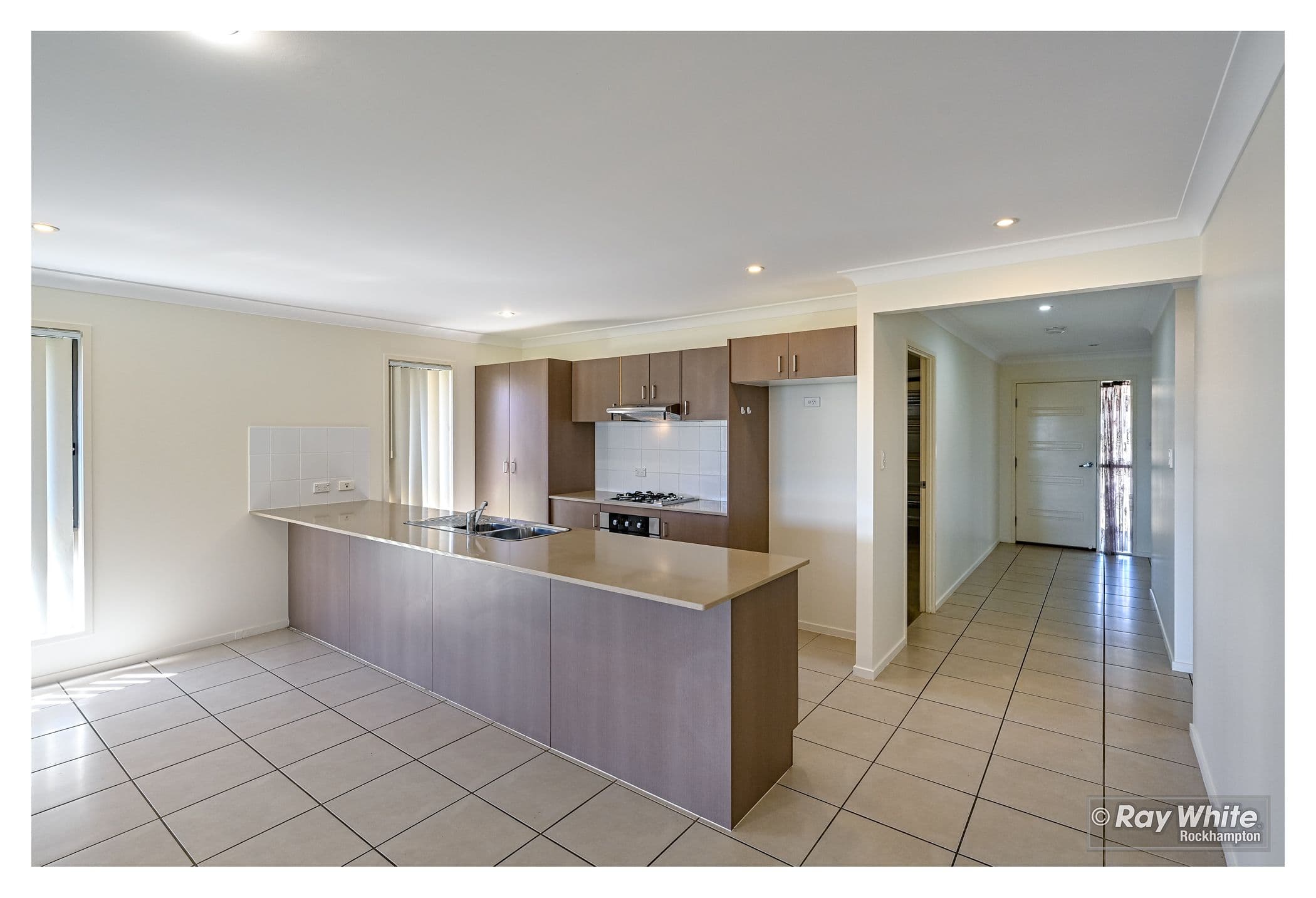 14 Tawarra Crescent, Gracemere QLD 4702, Gracemere - Thumbnail 2
